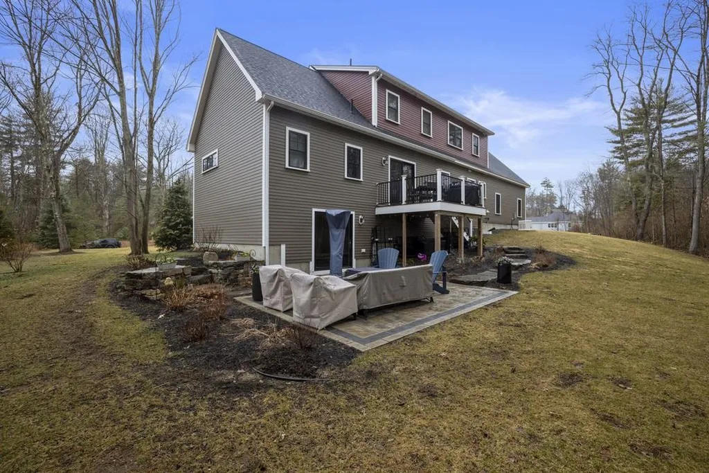 4 Heath Drive Newfields NH 03856