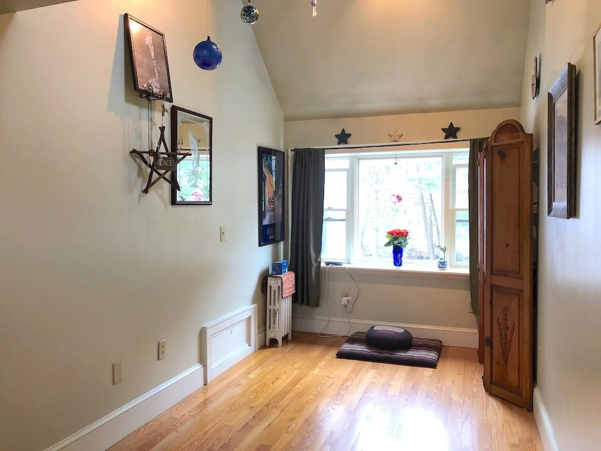74 Grove Street Peterborough NH 03458