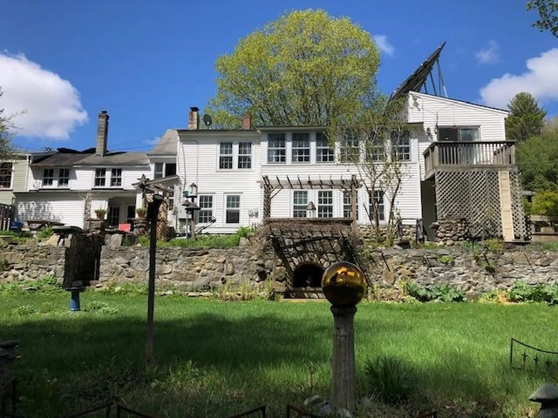 74 Grove Street Peterborough NH 03458