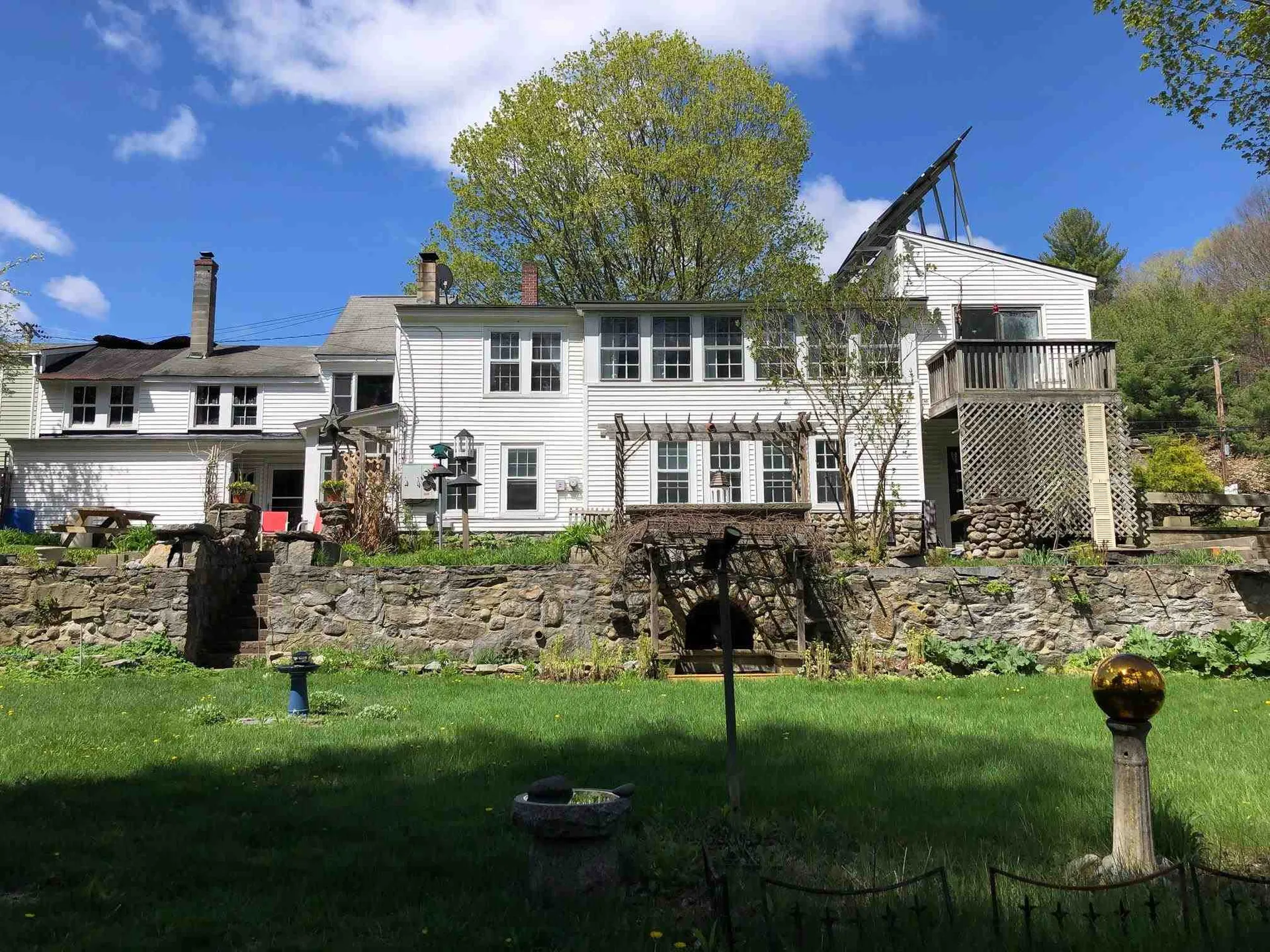 74 Grove Street Peterborough NH 03458