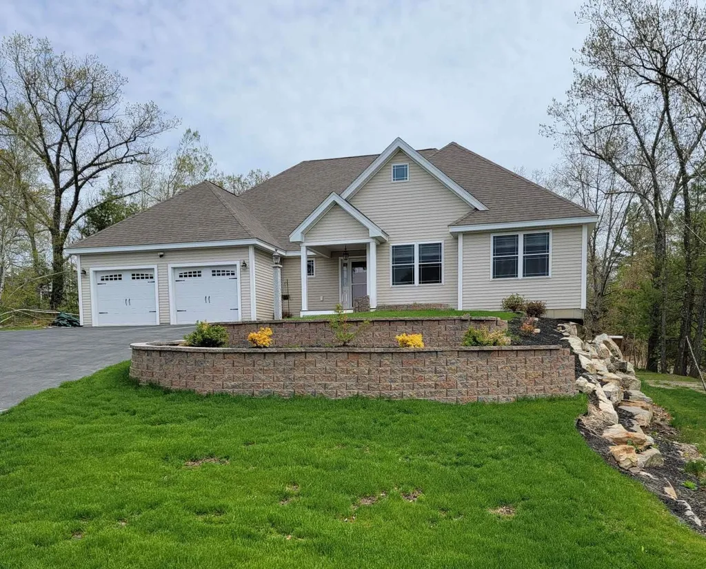 5 Powderhorn Drive Pelham NH 03076