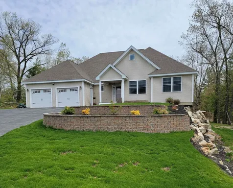 5 Powderhorn Drive Pelham NH 03076