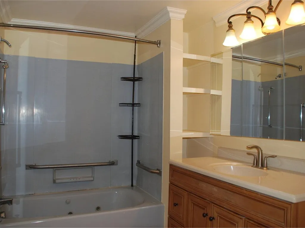 66 Vest Haven Drive Burlington VT 05408