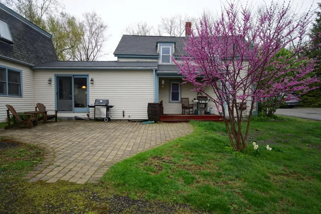 4 Dewey Street Exeter NH 03833