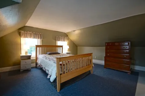 4 Dewey Street Exeter NH 03833