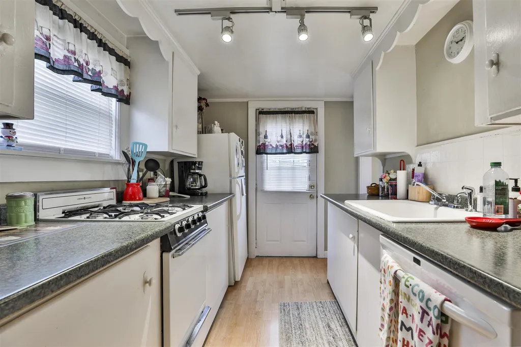 581 S Beech Street Manchester NH 03103