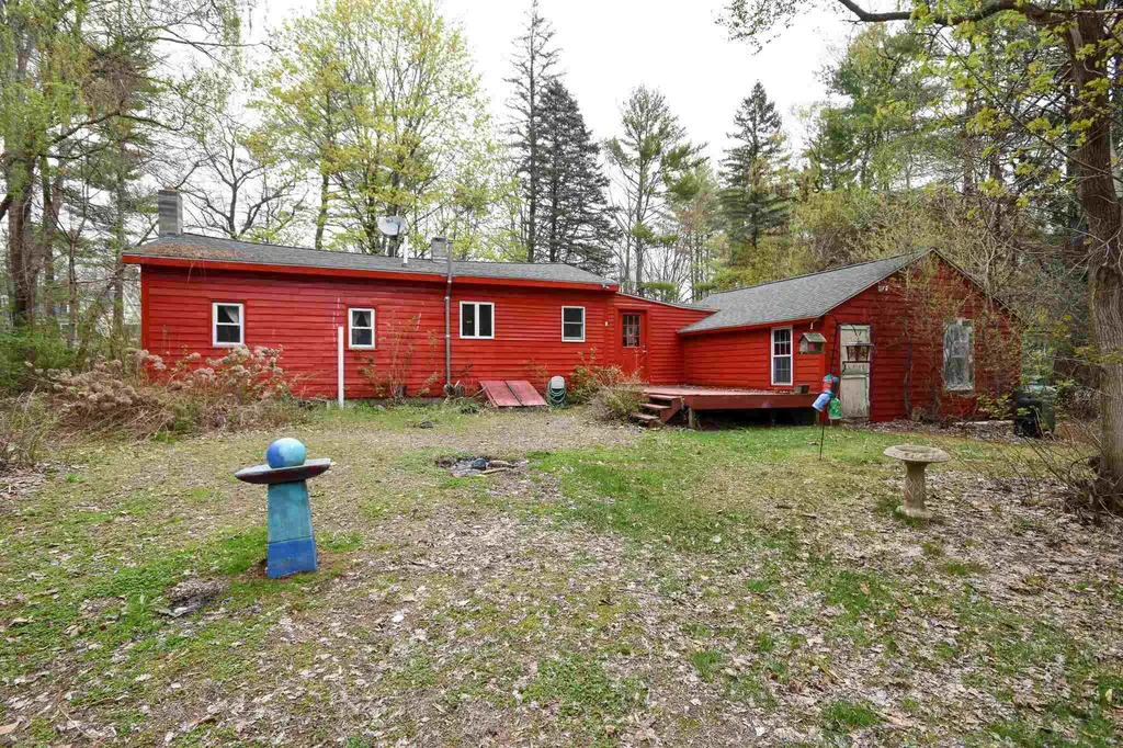 126 Tolend Road Barrington NH 03825