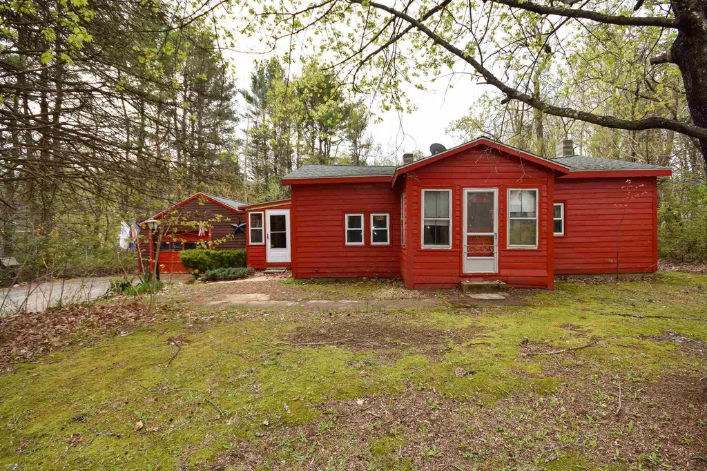 126 Tolend Road Barrington NH 03825