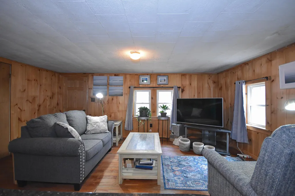 126 Tolend Road Barrington NH 03825