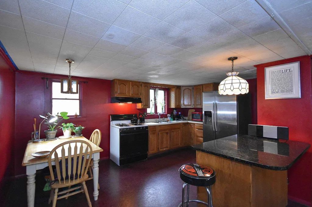 126 Tolend Road Barrington NH 03825