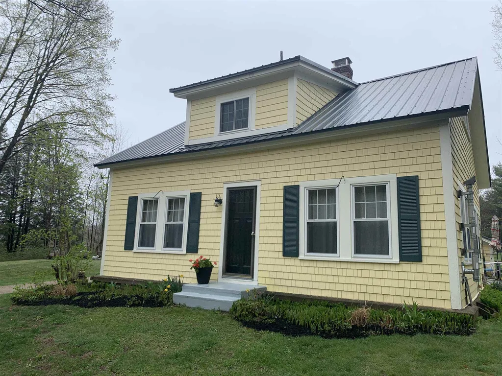 879 Dana Hill Road New Hampton NH 03256