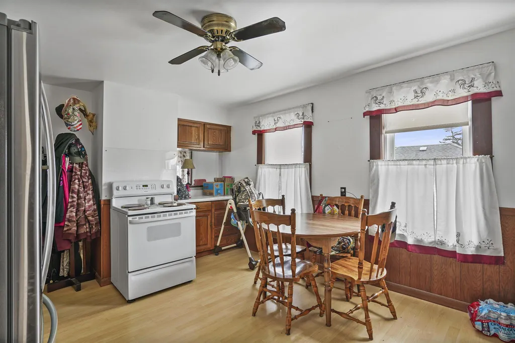 5 Linwood Street Nashua NH 03060