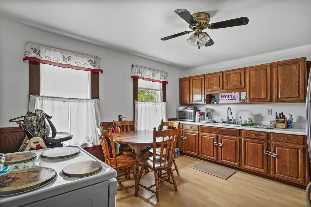 5 Linwood Street Nashua NH 03060
