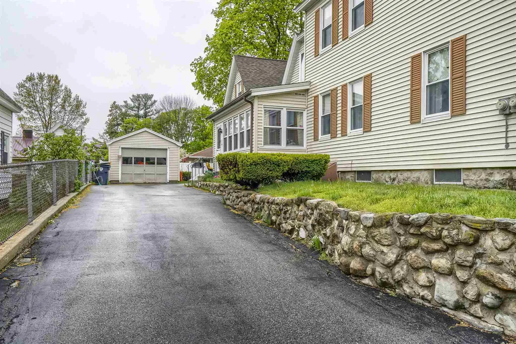 5 Linwood Street Nashua NH 03060