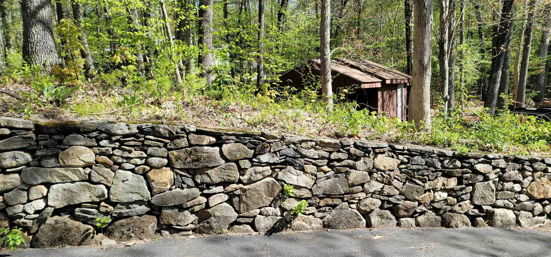 12 Happy Hollow Lane Kingston NH 03848