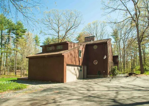 12 Happy Hollow Lane Kingston NH 03848