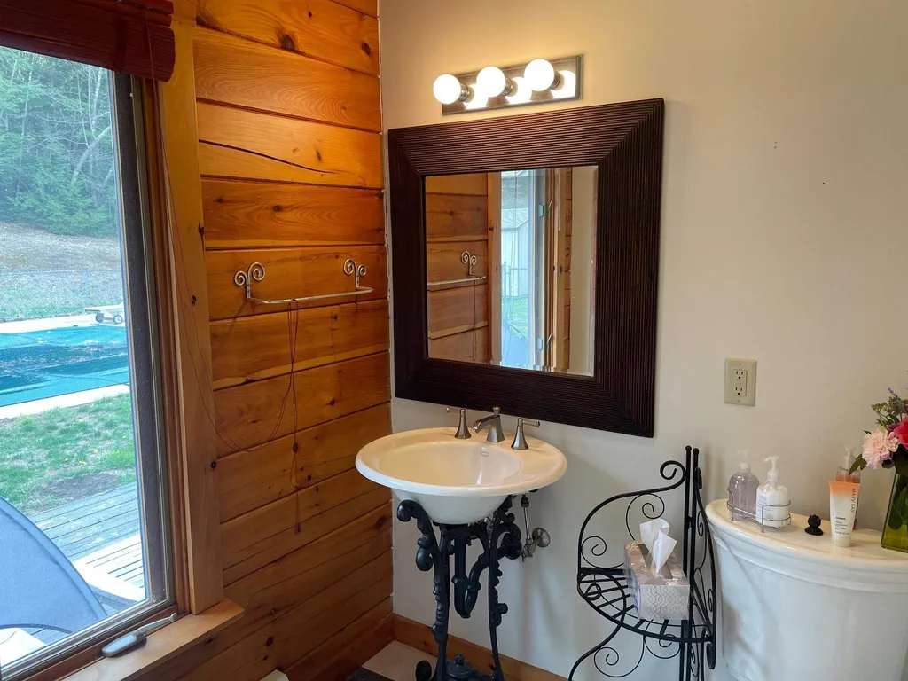 104 Cedarwood Road Charlestown NH 03603
