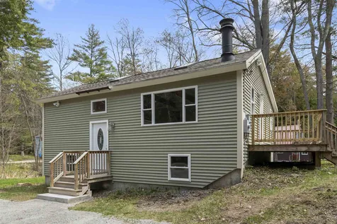 27 Emerald Drive Hillsborough NH 03244