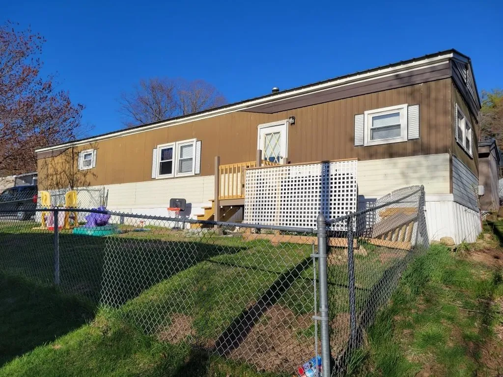 9 Washington Avenue Allenstown NH 03275
