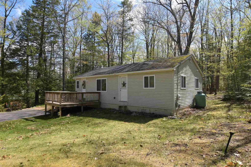 11 Jordan Drive Middleton NH 03887