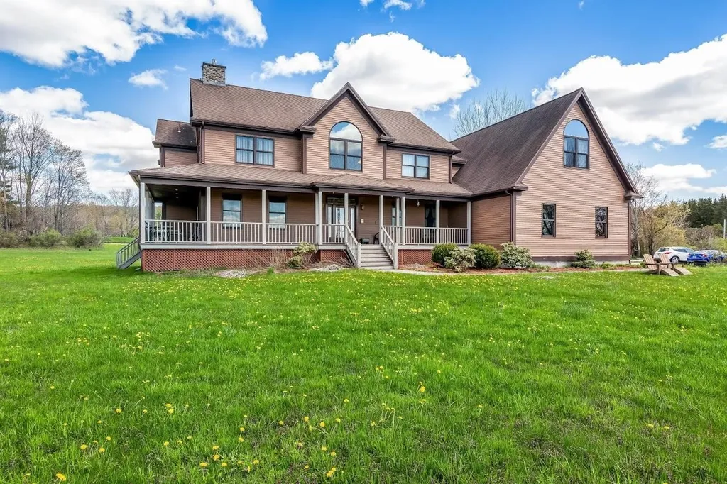 26 Osgood Hill Road Essex VT 05452