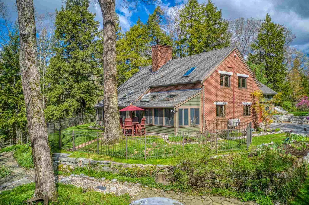 95 Bedford Road New Boston NH 03070