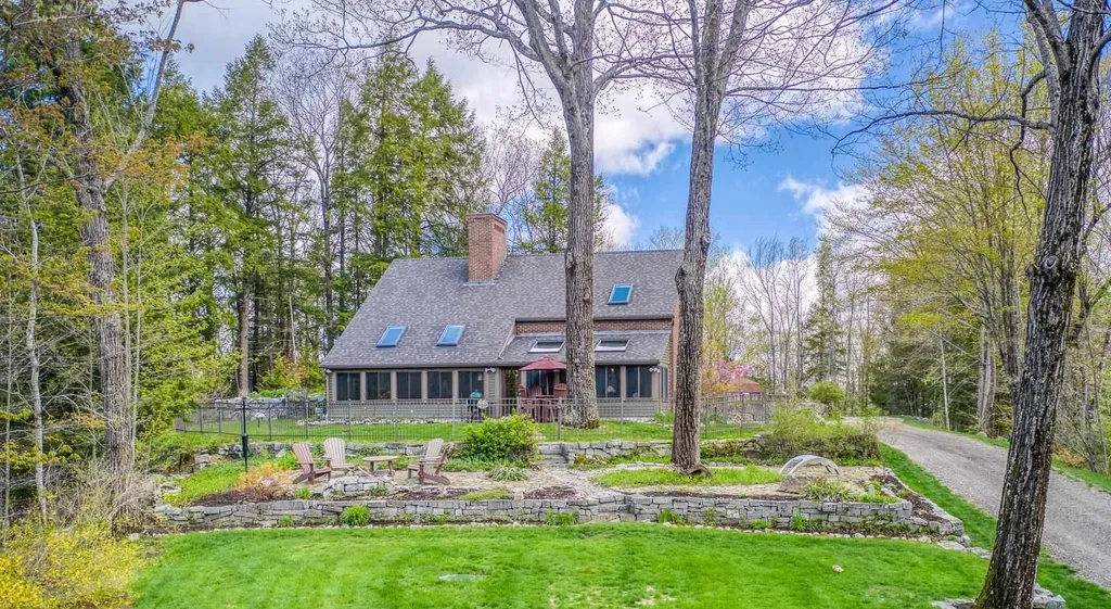 95 Bedford Road New Boston NH 03070