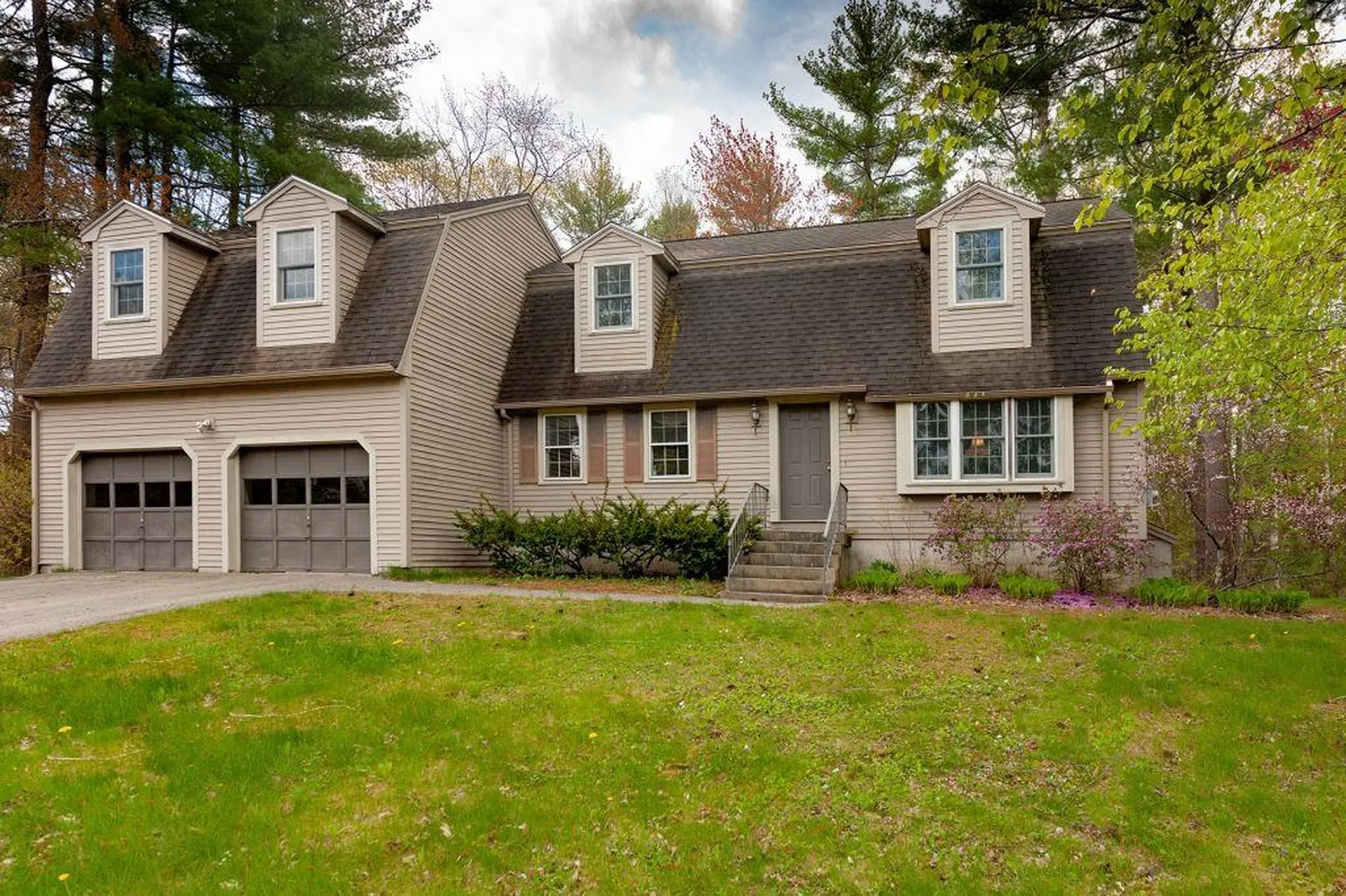 10 Mallard Drive York ME 03909