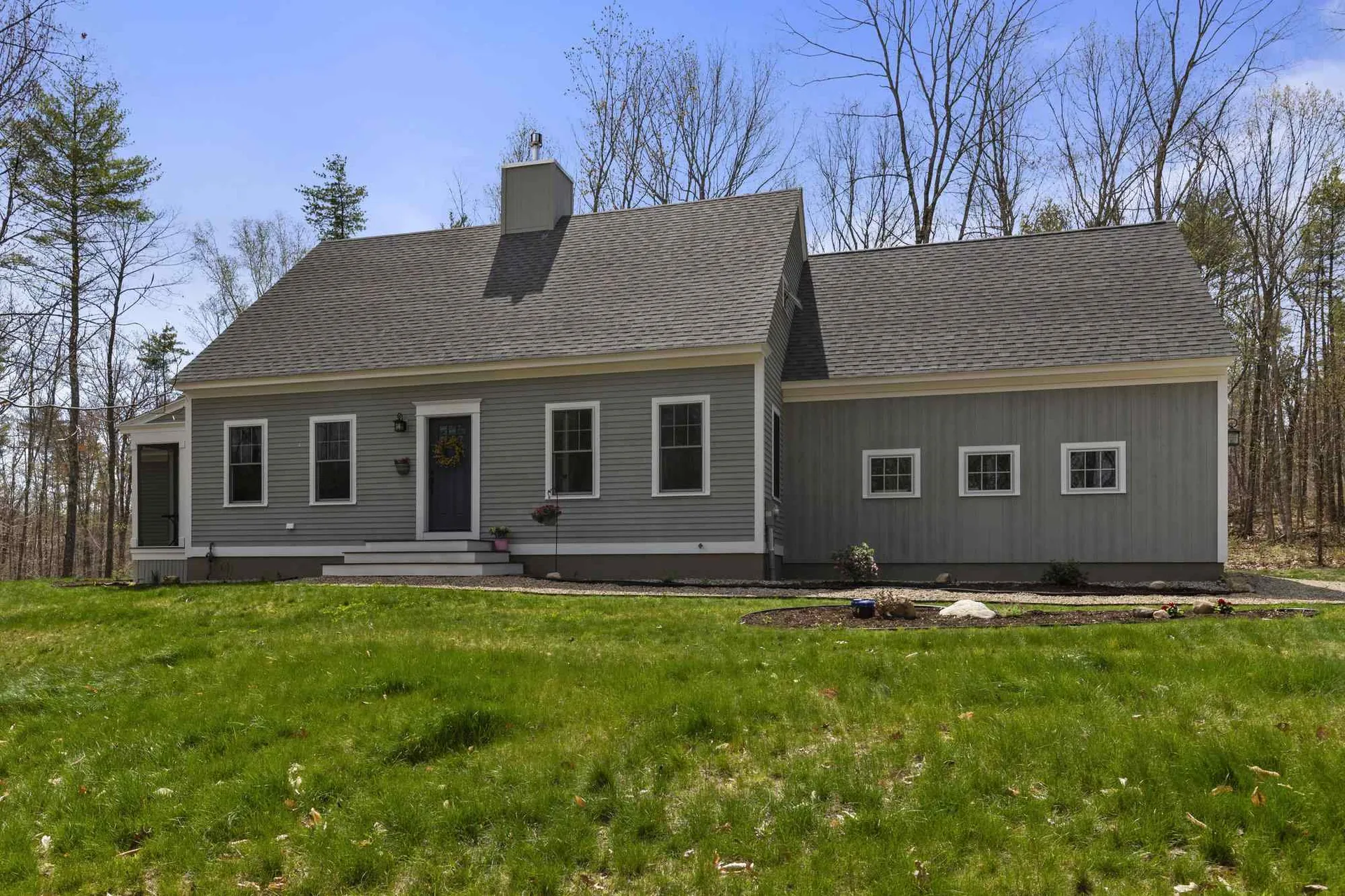 102 Hayes Road Madbury NH 03823