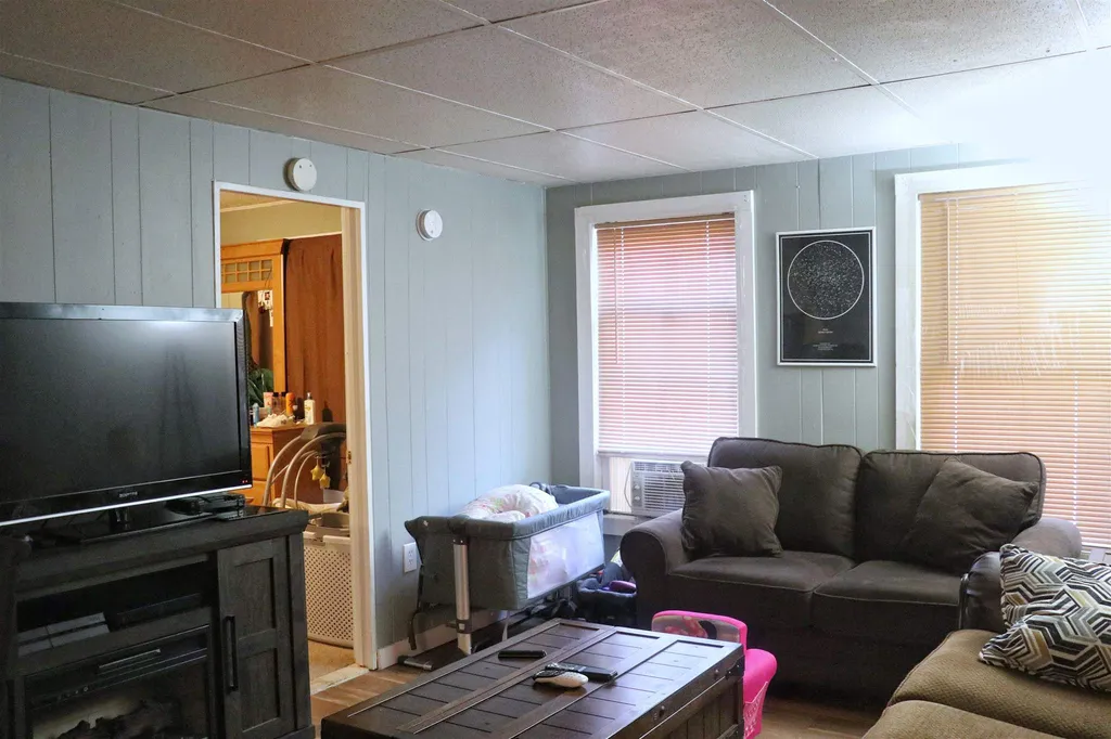 5 Florence Street Derry NH 03038