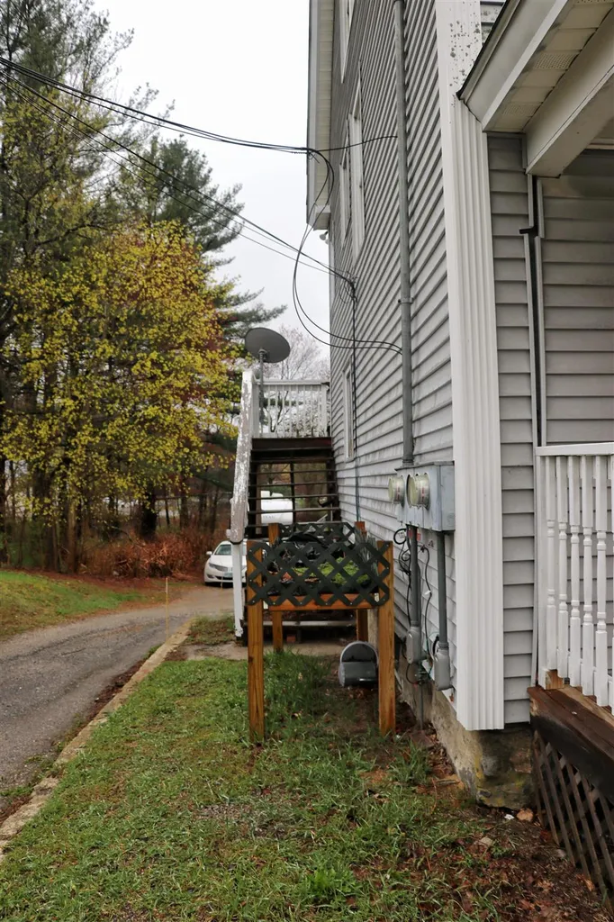 5 Florence Street Derry NH 03038