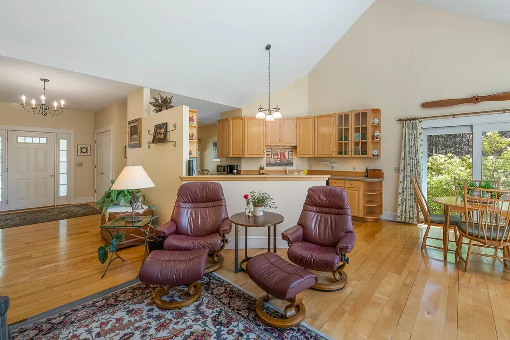 15 Juniper Lane Wilmot NH 03287