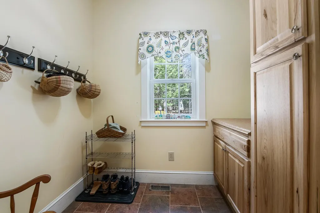 15 Juniper Lane Wilmot NH 03287
