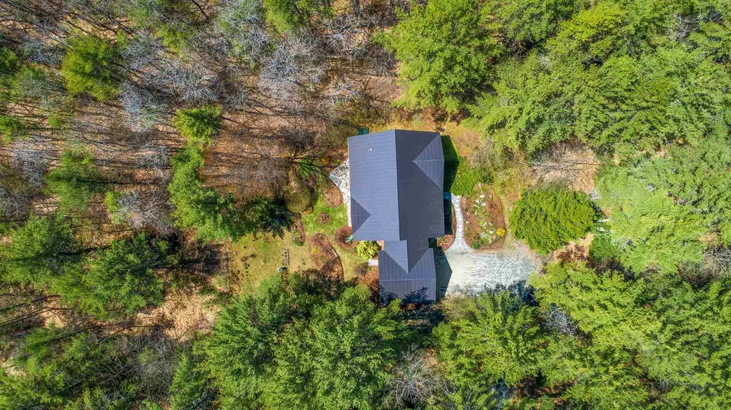 15 Juniper Lane Wilmot NH 03287