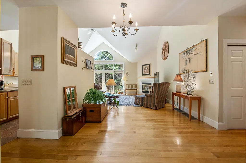 15 Juniper Lane Wilmot NH 03287