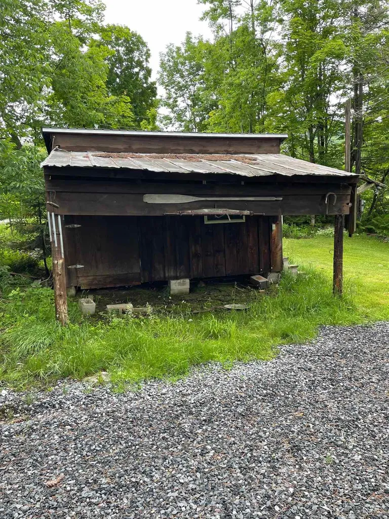 5 Town Road 100 Orford NH 03777