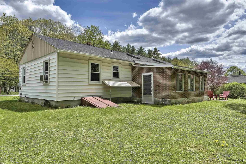 84 Woodland Avenue Keene NH 03431