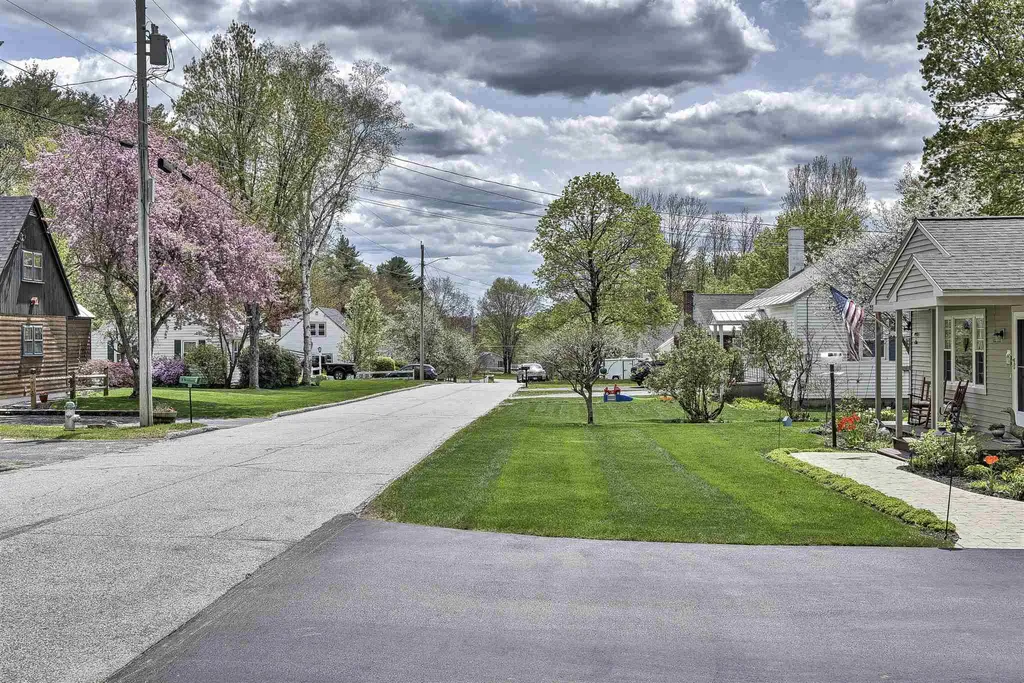 84 Woodland Avenue Keene NH 03431