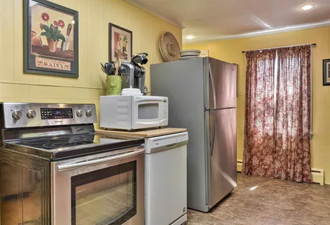 84 Woodland Avenue Keene NH 03431