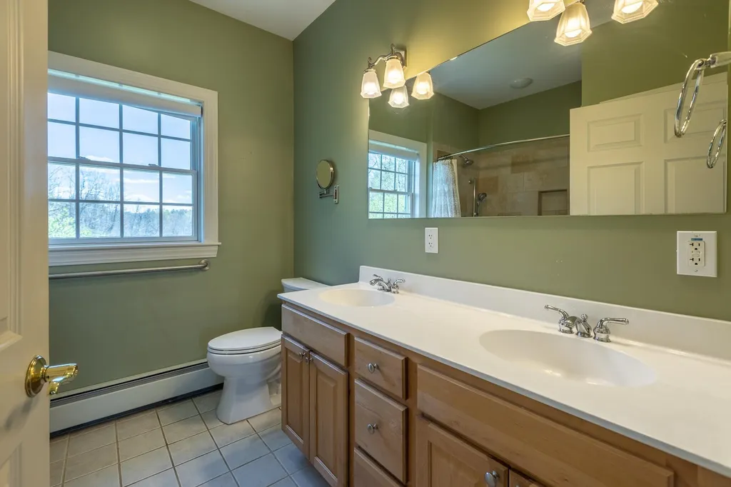 34 Brick House Lane Hartford VT 05001