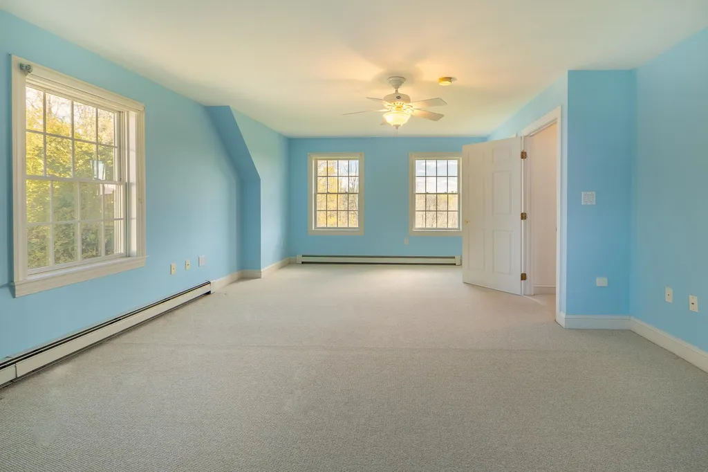 34 Brick House Lane Hartford VT 05001