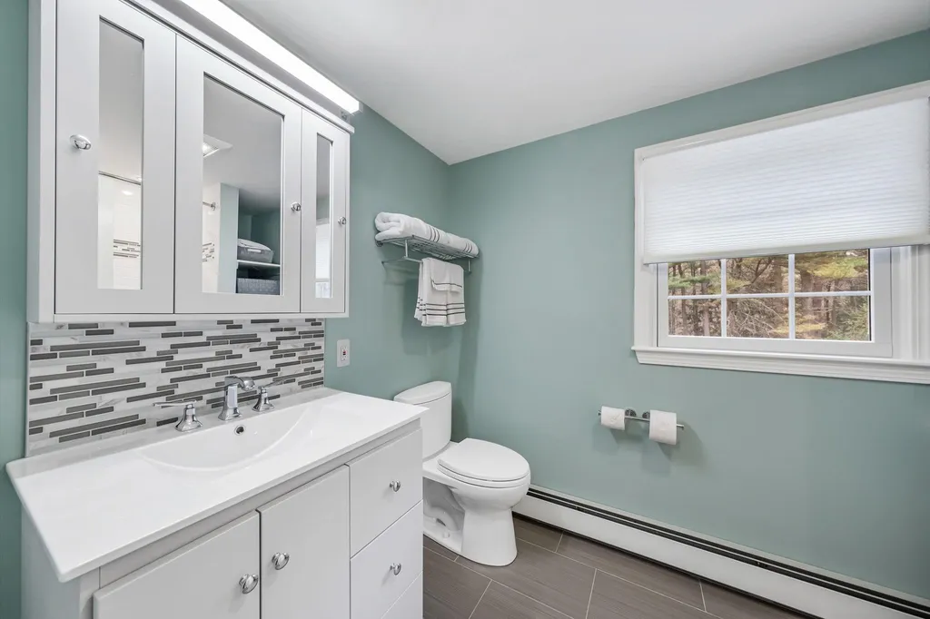 88 Londonderry Road Windham NH 03087