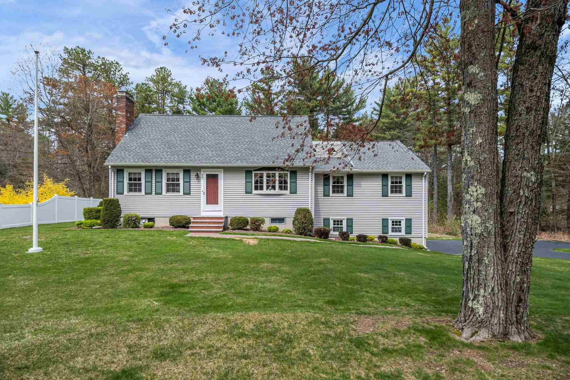 88 Londonderry Road Windham NH 03087
