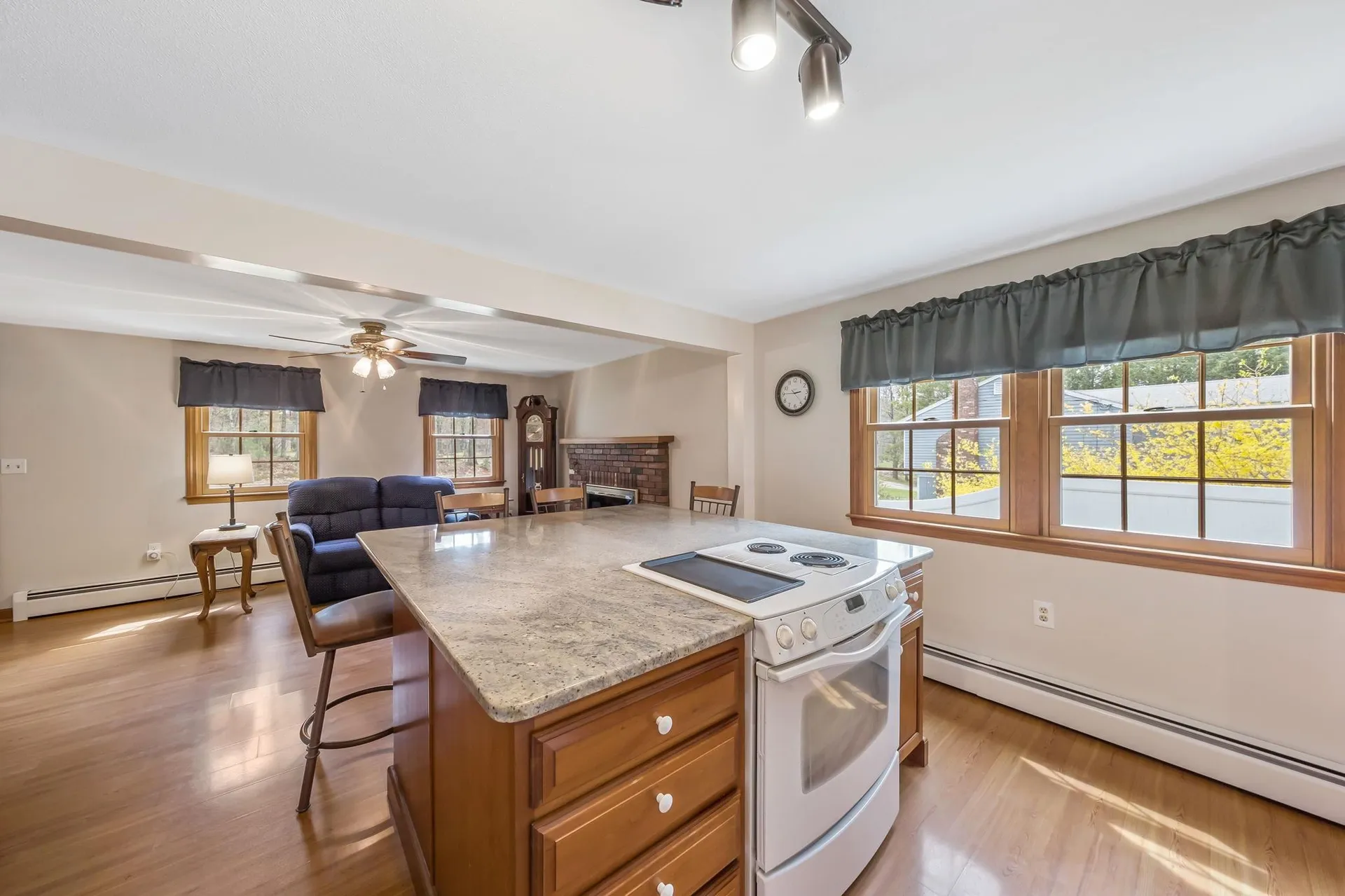 88 Londonderry Road Windham NH 03087