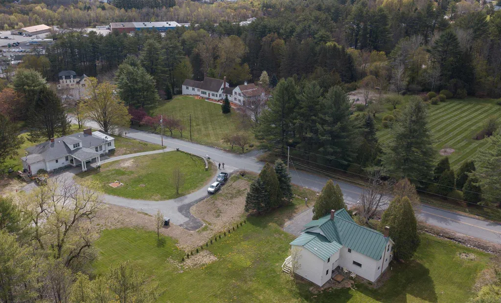 103 Elm Street Newport NH 03773