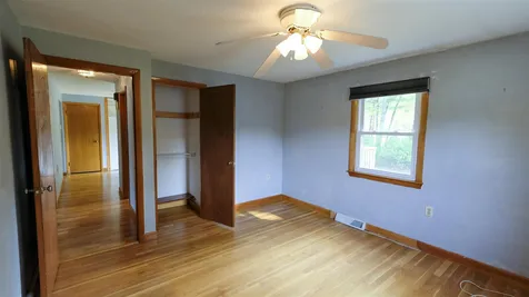 26 Twinbrook Avenue Salem NH 03079