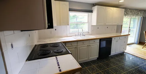 26 Twinbrook Avenue Salem NH 03079