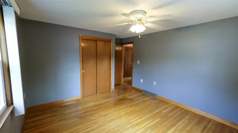 26 Twinbrook Avenue Salem NH 03079