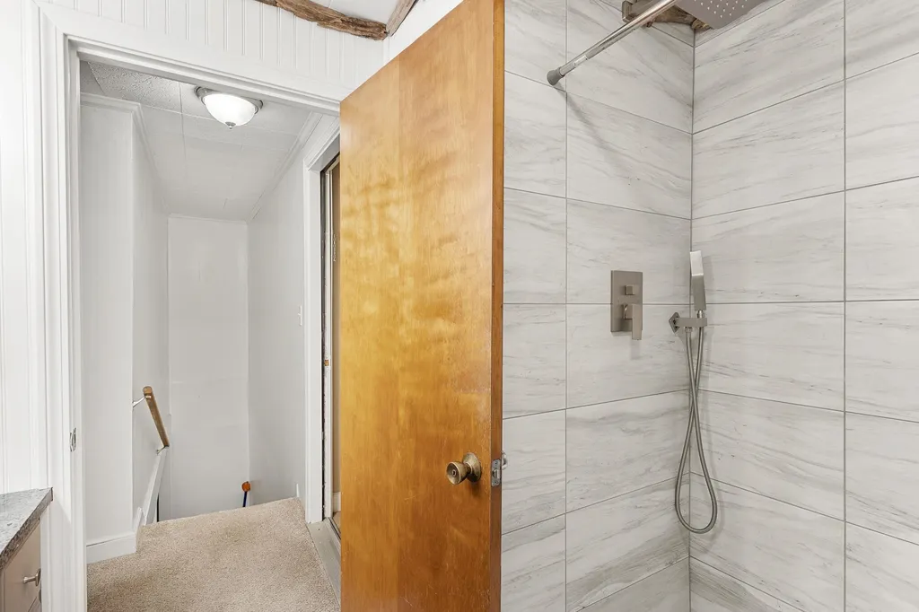 2 Dover Avenue Hampton NH 03842