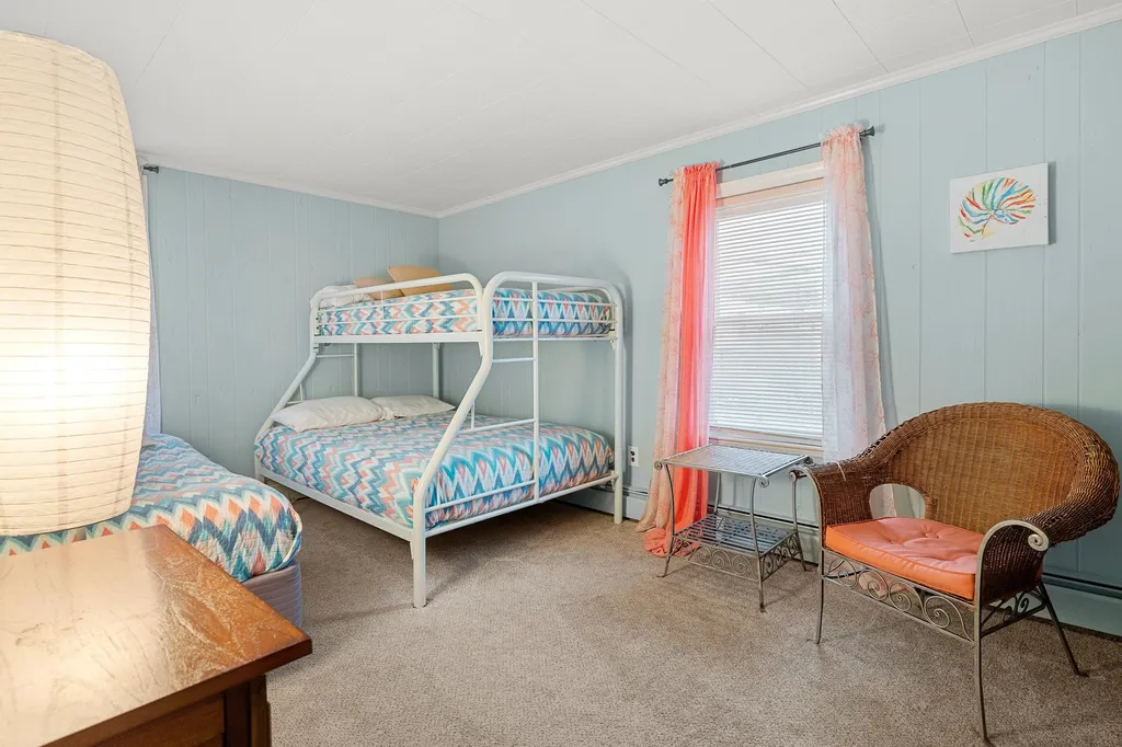 2 Dover Avenue Hampton NH 03842
